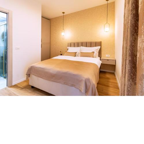 Luxury App PALACE OLD TOWN& Studio Green Melody with TERRACE