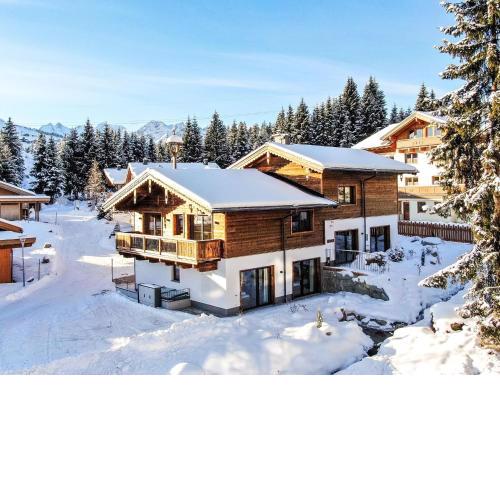 Luxury chalet Pinzgauer Almhütte in Königsleiten