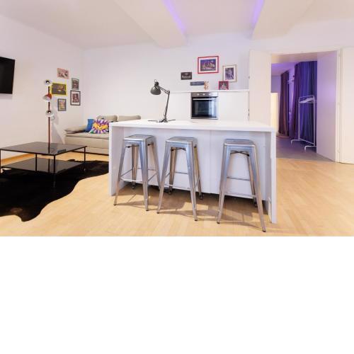 Luxury City Central Suite