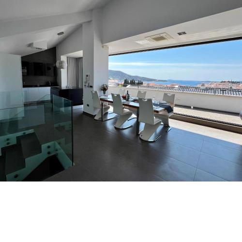 Luxury Laurus Penthouse with awesome sea view