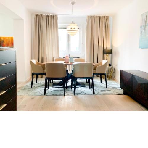 Luxury suburb house - bright, quiet, beautiful