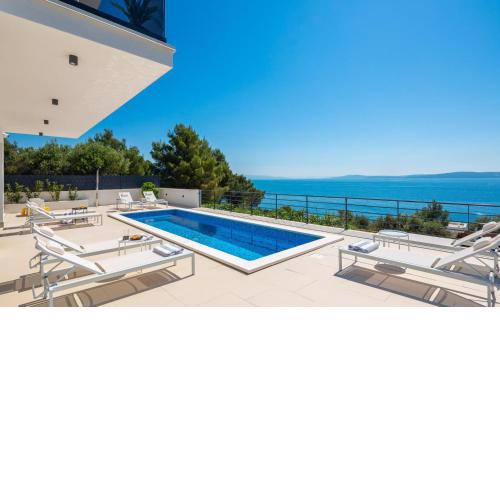 Luxury Villa Aurora by the sea