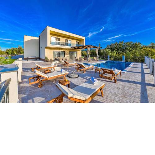 Luxury Villa Elena