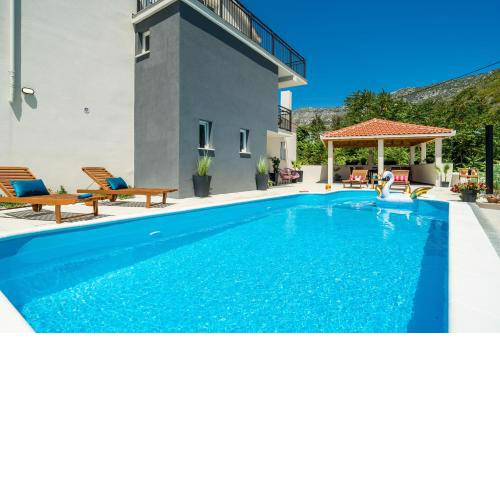Luxury Villa Emma with Private Pool