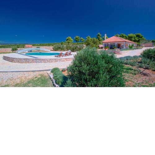 Luxury villa Fura on Hvar, heated pool