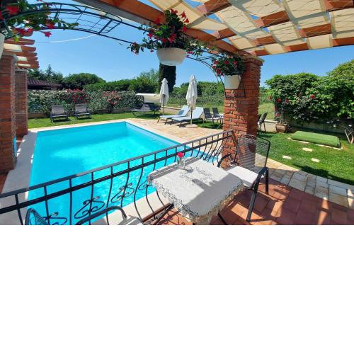 Luxury VILLA LE ROSE
