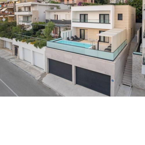 Luxury villa with a swimming pool Makarska - 23218