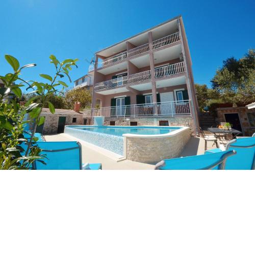 Luxury villa with a swimming pool Mavarstica, Ciovo - 20403