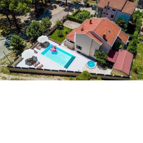 Luxury villa with a swimming pool Zadar - Diklo, Zadar - 22230