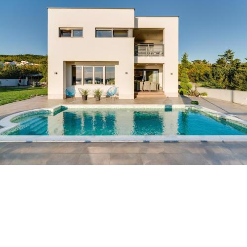 Luxury villa with pool near the beach, great view - TRAVELER tourist agency Krk - ID 2135