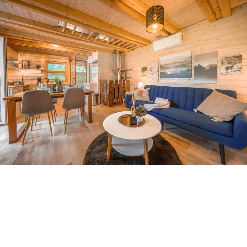 Magic new cozy tiny house at private lake