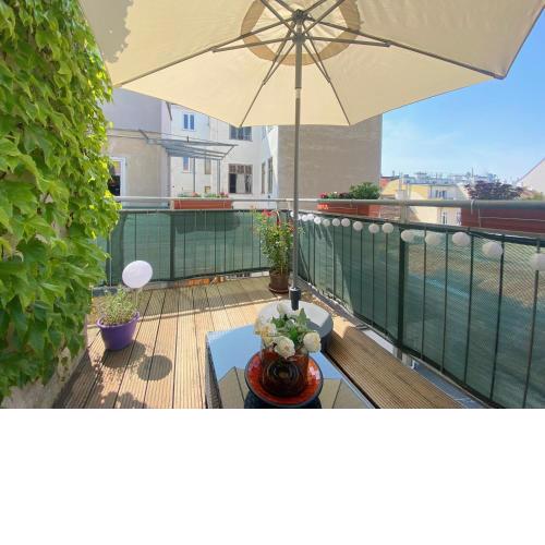 Magic Vienna Balcony Apartment