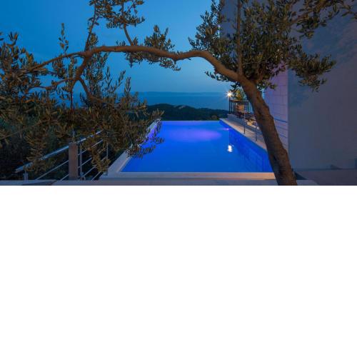 Makarska - Villa Amare s prekrasnim pogledom na more, infinity bazen