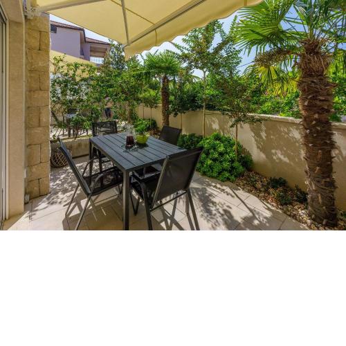 Malerisches Apartment nur 500 Meter zum Strand mit Pool, Gym, Sauna