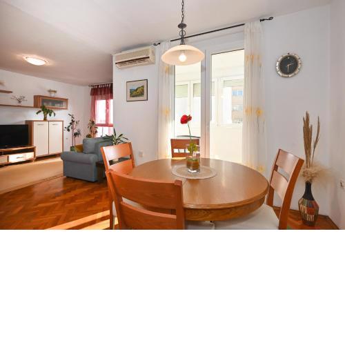 Mara Apartment