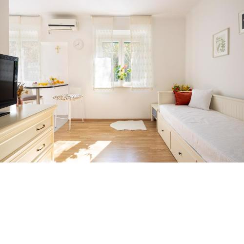 Marianne's place