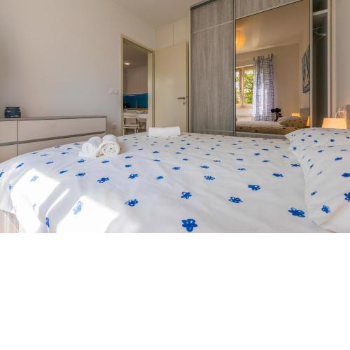 MB APARTMANI