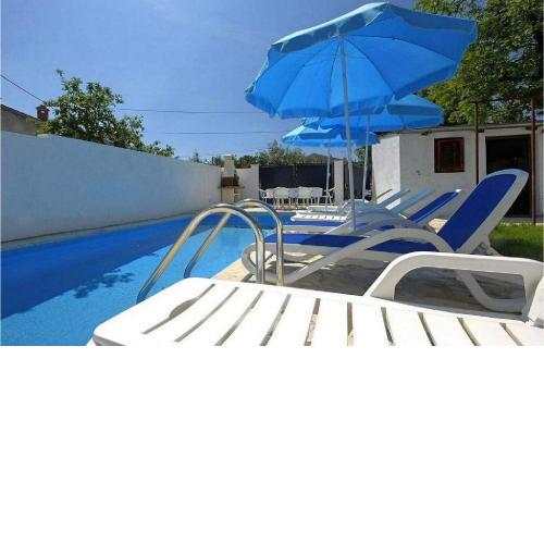 Mediterrane und hundefreundliche Finca mit Privatpool, Grillbereich, Waschmaschine, WiFi