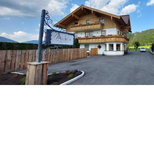 Michis Aparthotel