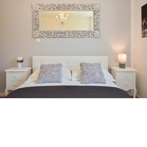 MM Luxury Apartments DIAMOND & SILVER