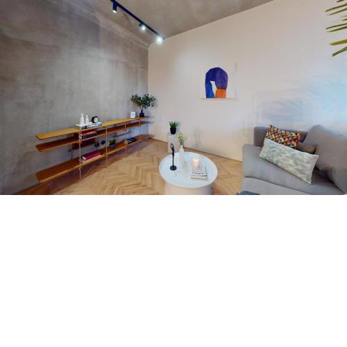 Modern 2 Bedroom Apt - Free Parking