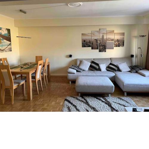 Modern and cozy apartment close to city center