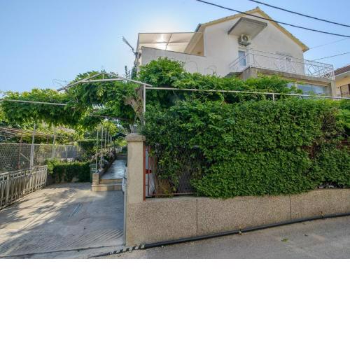 Modern Apartment Near Trogir Beach with Sea View Terrace and Lounge Area