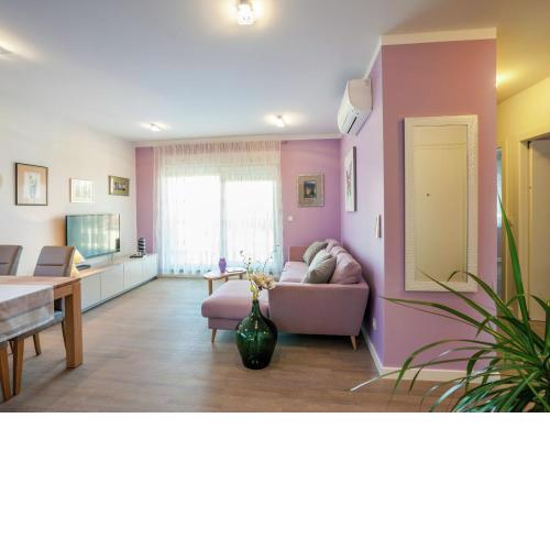 Modern apartment with free wi fi