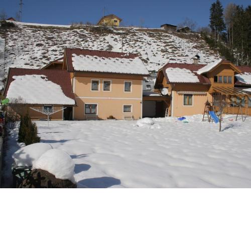 Modern holiday apartment in Rennweg am Katschberg