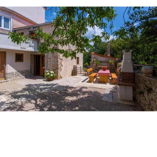 Modern Holiday Home in Polje with Air Conditioning