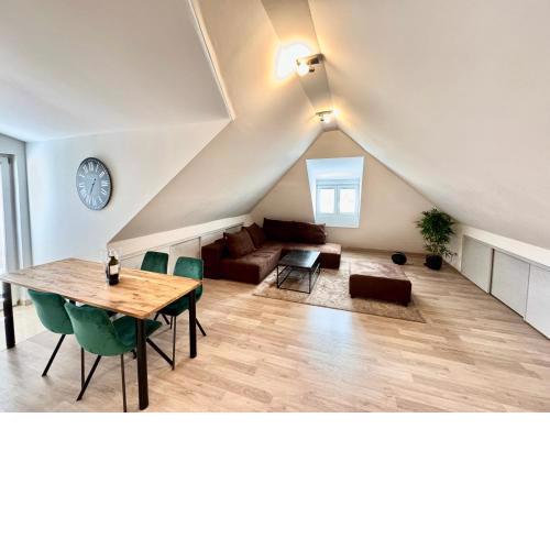 Modern, spacious with free car parking