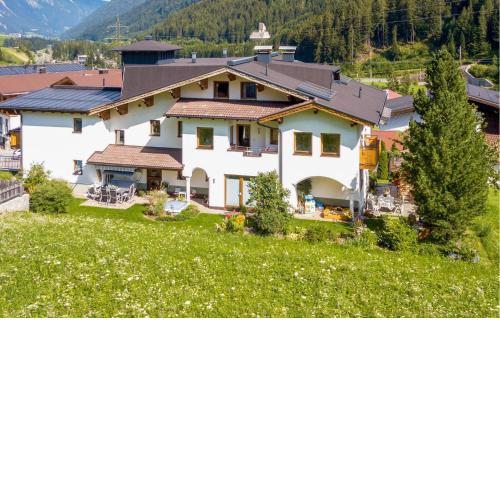 Moderne Ferienwohnung St,anton