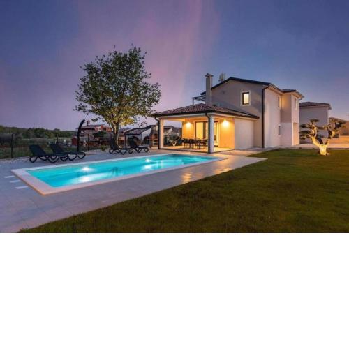 Moderne Villa Stefany mit Pool und Panoramablick