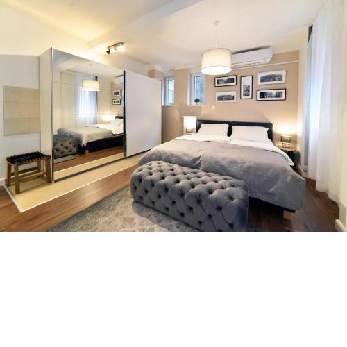Moin Moin double bedroom Suite, town centre