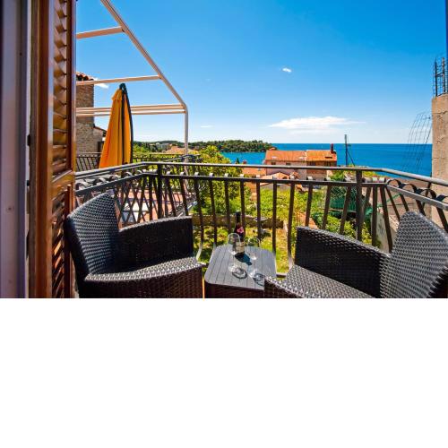 Monte Holiday Home with Jacuzzi