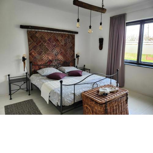Moongardenhouse