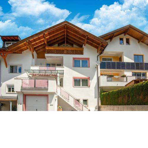 Mountain view Apartment in Strengen near Ski Bus
