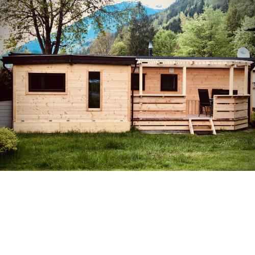 Mountainview Lodge - Chalet im Zillertal direkt am 5 Sterne Campingplatz Aufenfeld mit Hallenbad und Sauna