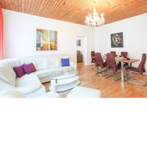 Mozart Apartments