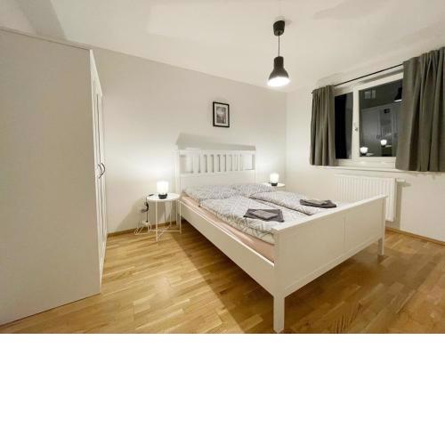 MUZETA11 - Modern Town Apartment with Balcony
