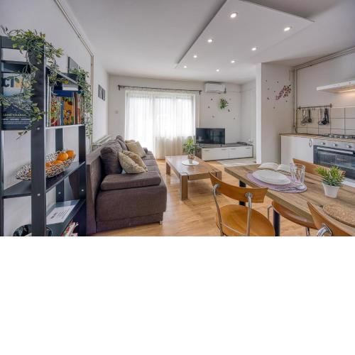 Natali Studio Apt - Sara Apartment - Zen Apartment - Happy Rentals