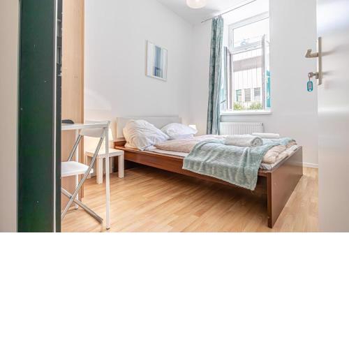 Near Danube & Millenium City - Shared 6BR Garden Oasis