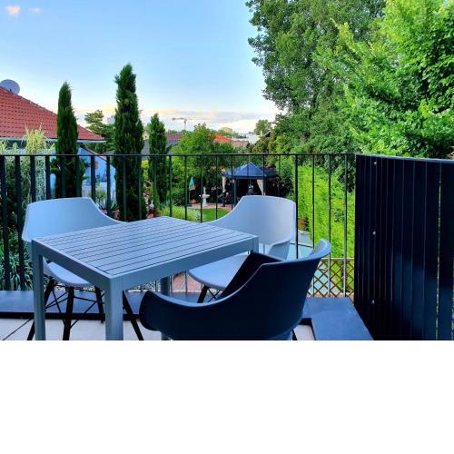 Near Lake Fully Furnished Beautiful Apartment