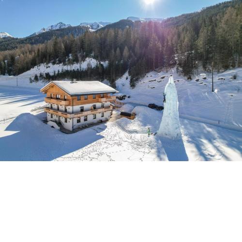 Nedererhof - Zimmer Enzian mit Gemeinschaftsküche