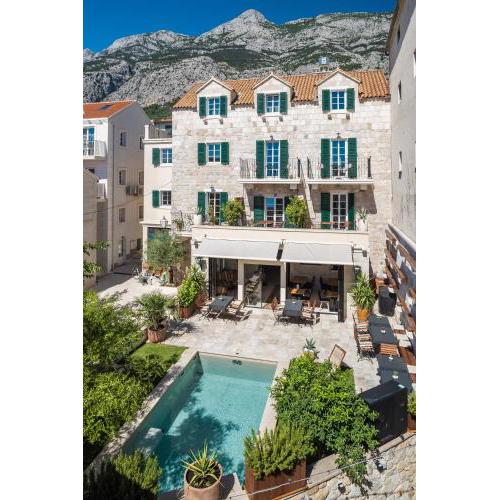 NEW - Casa Columba - 4 Star Luxury Rooms with Outdoor Pool & Private Garden