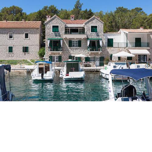 NEW - Villa Columba - Deluxe Apartments - Seafront Panorama