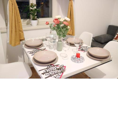 New Apartment 50m Charles Square