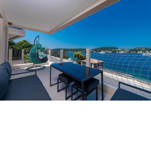 New Five Star Superior Apartment
