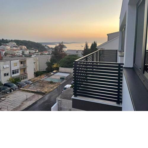 New luxe apartment with view