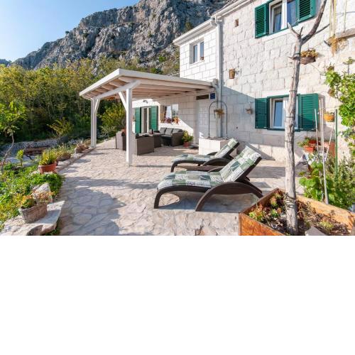 New Villa OLE, stone house, sea view, jacuzzi